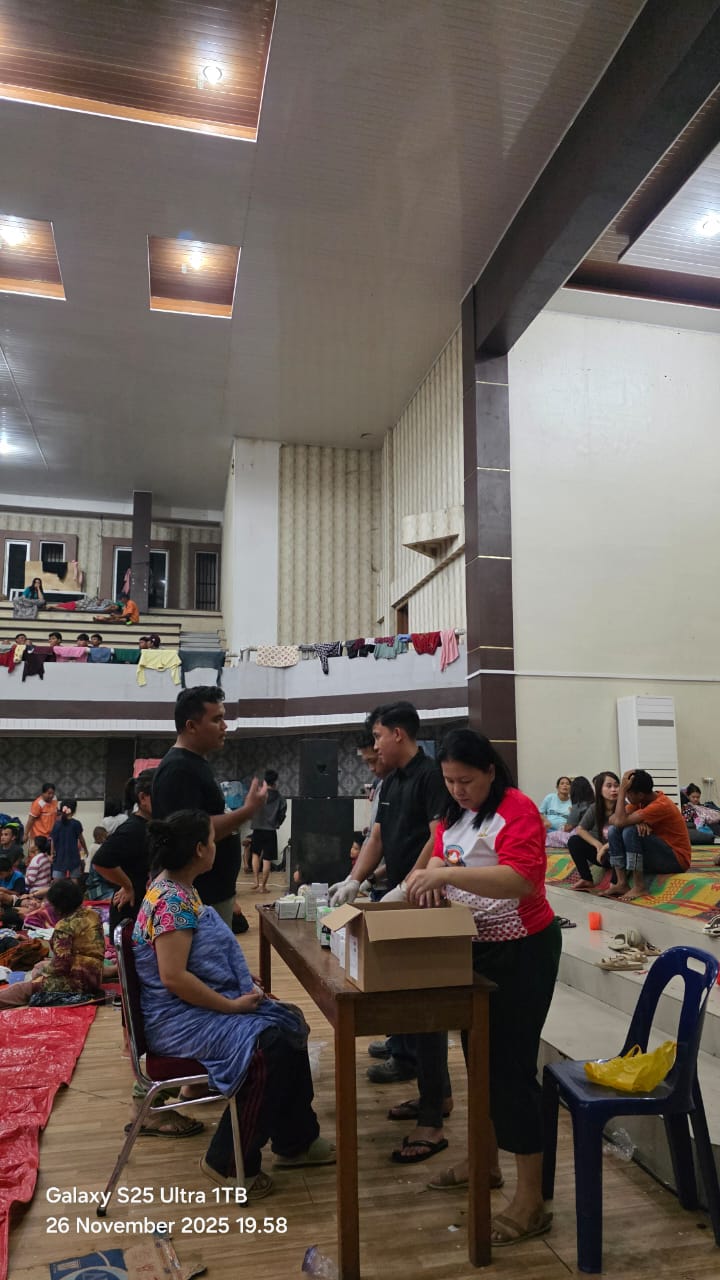 Kabupaten Tapanuli Tengah - Posko Kesehatan, bantuan logistik, 1000 pcs pakaian baru, perlengkapan mandi