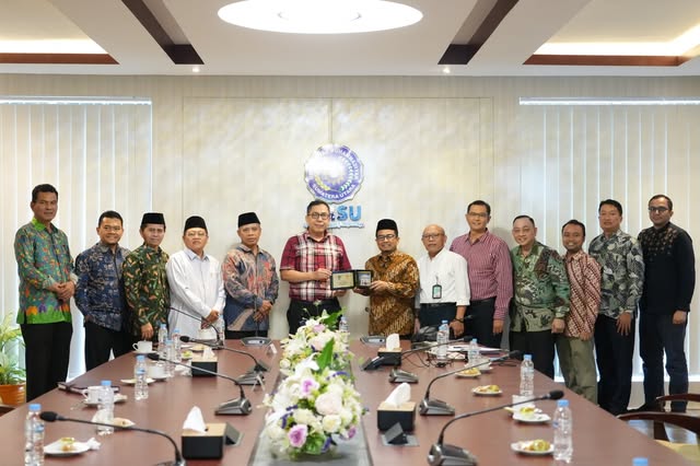ilaturahmi Pengurus Besar Ikatan Dokter Indonesia (PB IDI) bersama Pimpinan Wilayah Muhammadiyah Sumatera Utara dan Universitas Muhammadiyah Sumatera Utara (UMSU)